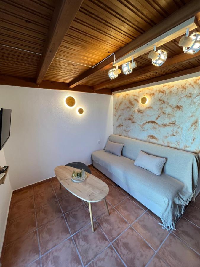 Villa Sertis Santorini Imerovigli  Exterior photo