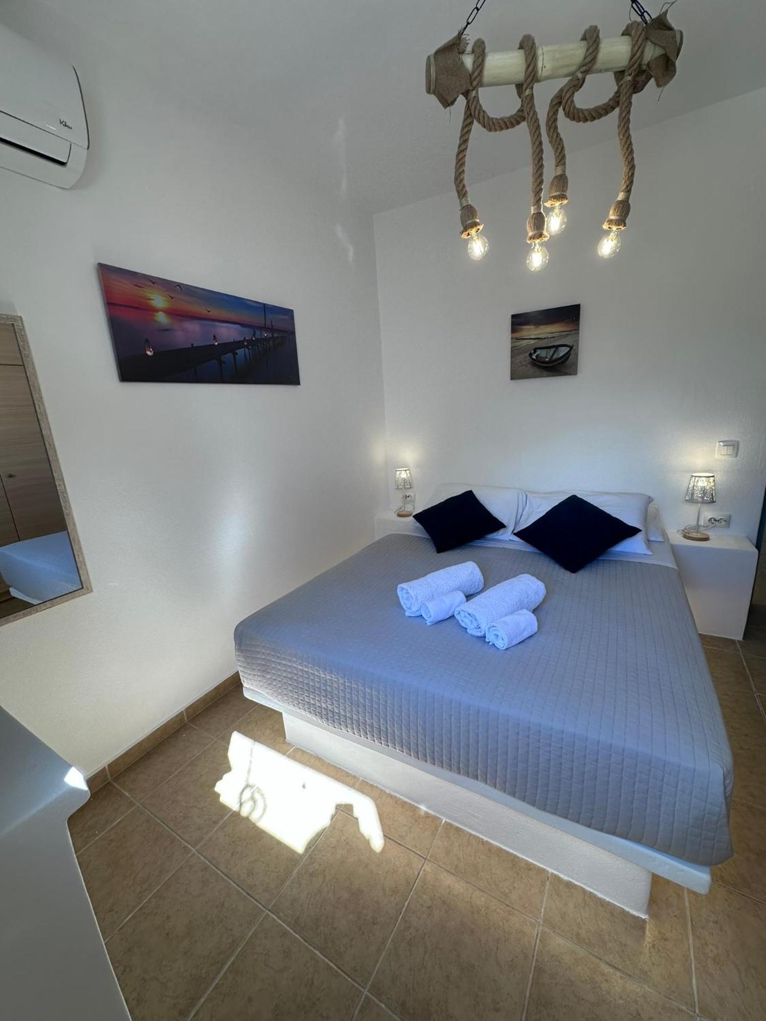 Villa Sertis Santorini Imerovigli  Exterior photo